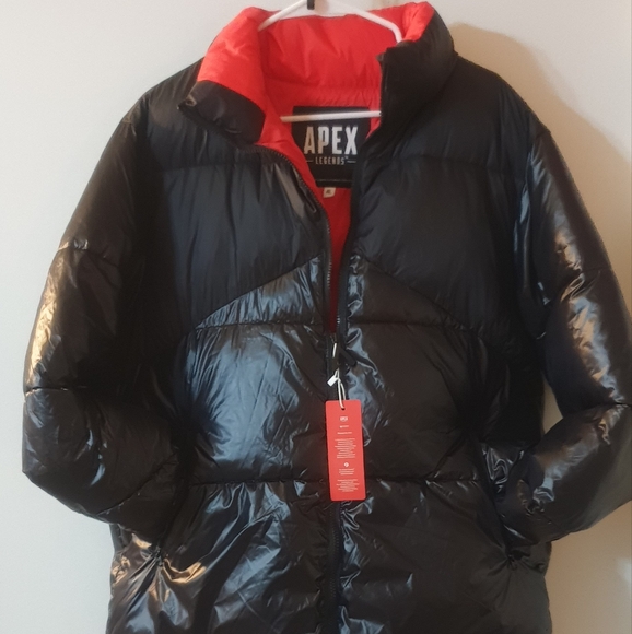 Apex Legends Black Jacket Black on the outside red on the inside - Picture 2 of 5